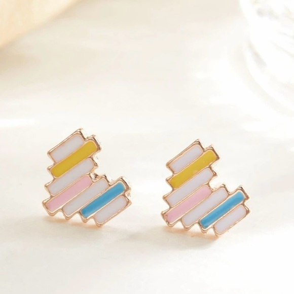 Jewelry - Pixelated Heart Pastel Retro Pixel Resolution Arcade Video Game Valentine’s Stud